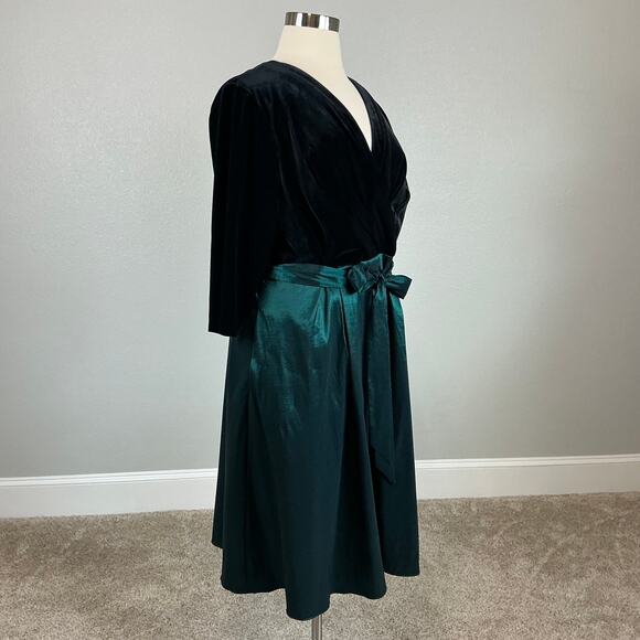Alex Evenings Velvet A-Line Midi Cocktail Dress Black and Green Size 20W - Picture 2 of 15
